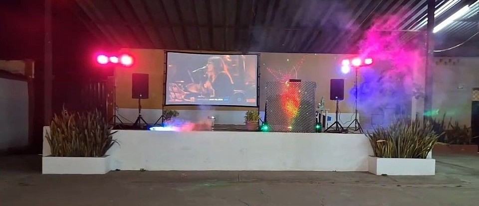 Sonido Profesional+Luces Audiorítmicos+Lásers Audioritmicos+Máquinas de humo con efectos especiales+Pantalla 120